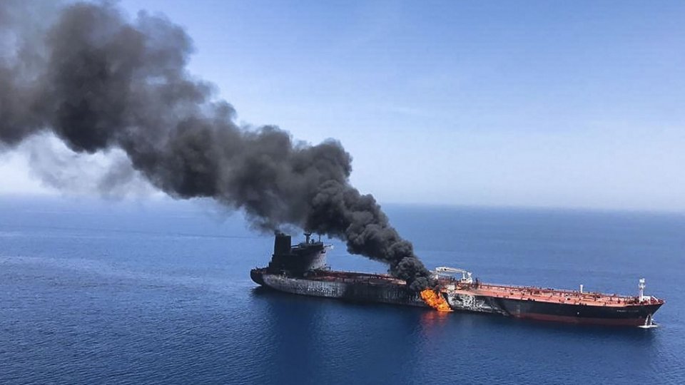 Tanker hamala: America inn dhakka vahakathaka Iranun dhekolhu 