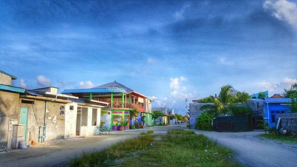Lh.Hinnavaruge rahvehi kan dhookollaa nama 2000 rufiya ge fee eh naganee