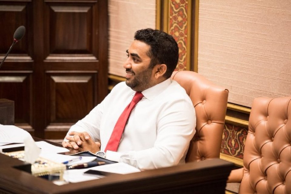 Minister Ameen majileehugawi dehkkevi vaahakathakah idhikolhuge rahdhu