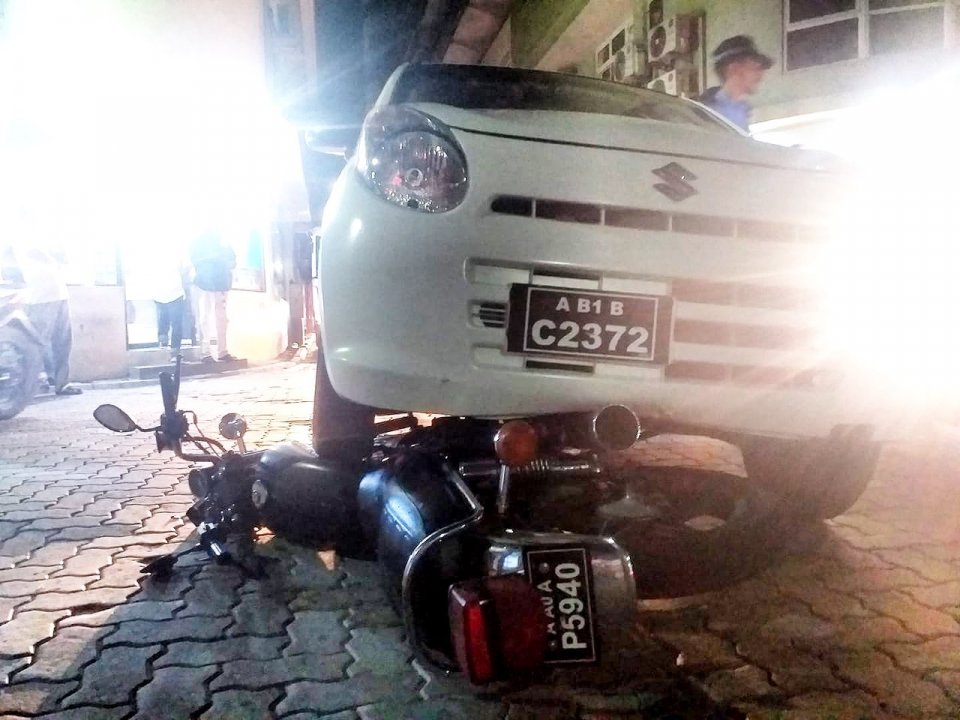 Janavary magugai car akaai saikaleh jehi accidenteh higaifi 