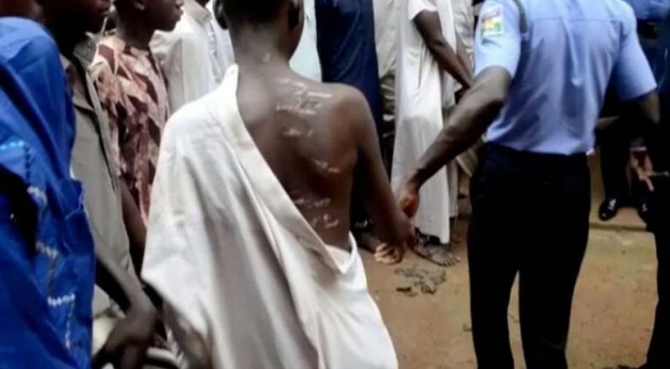 Laainsaanee aniya dhey madhrasathaka dhekolhah Nigeria nikumejje