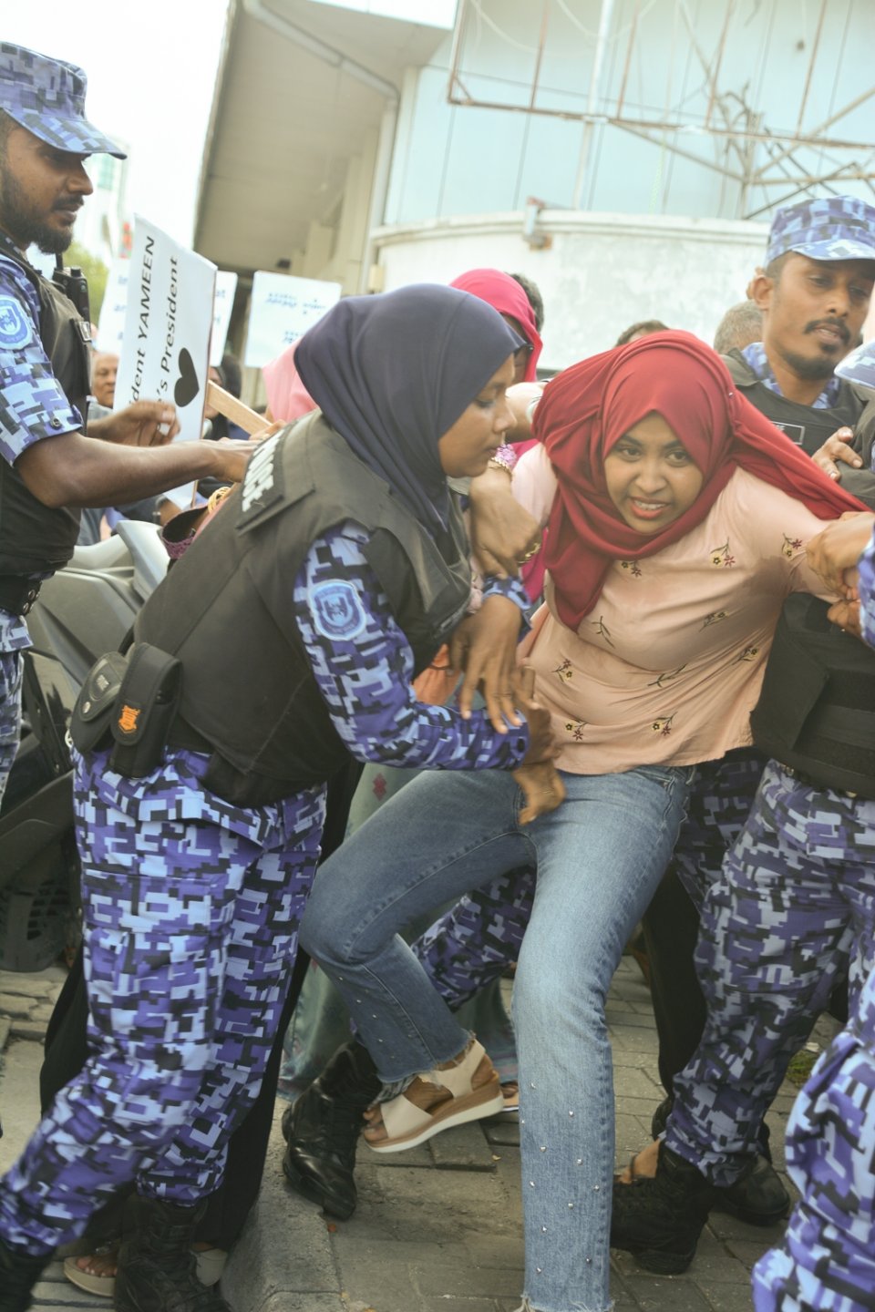 Criminal Court kaireegai kuri muzaharage therein