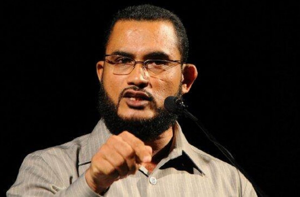 Dhivehin magu furahdhan ulhey meehunaa medhu samaaluvey: Ilyas