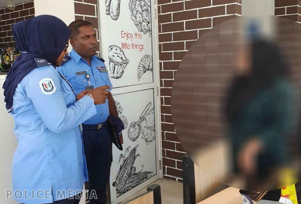 Hulhumale cafe' thakah gulhaa phone call thakugai makaraai heelathun faisaa hoadhanee