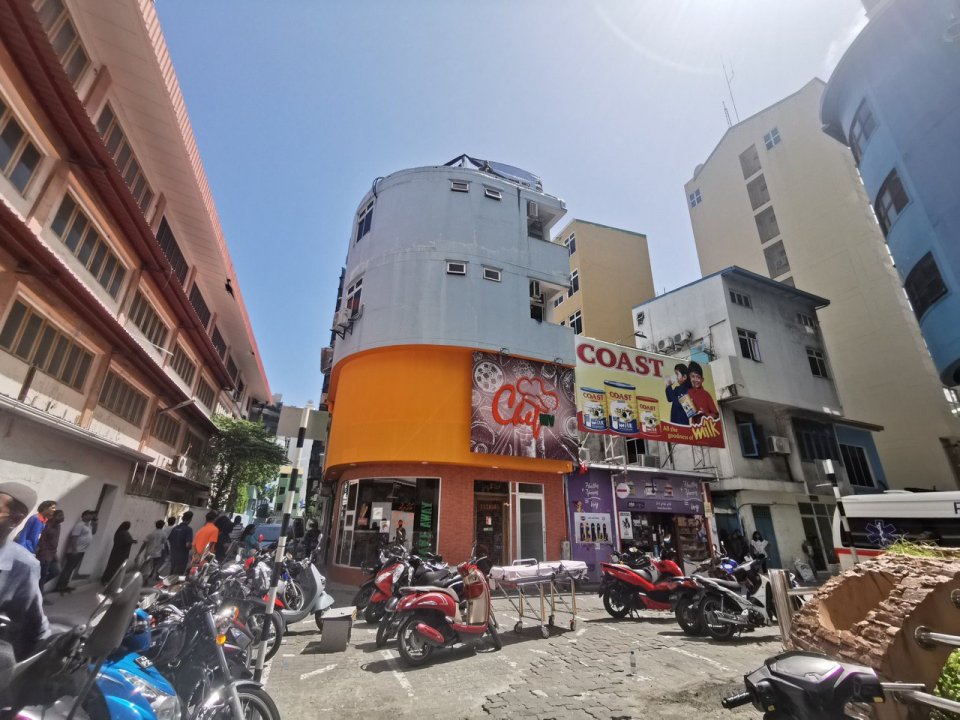 Male' geagge terrace matheegai maruvefai oi meehaku fenijje 