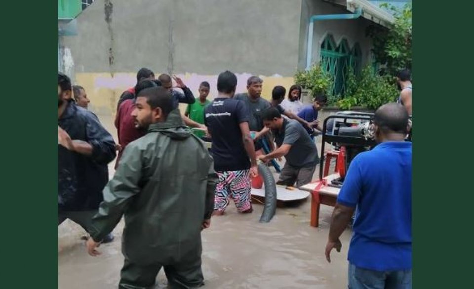 Vihssaarave holhudhoo ge 30 geyakah fen vadhejje