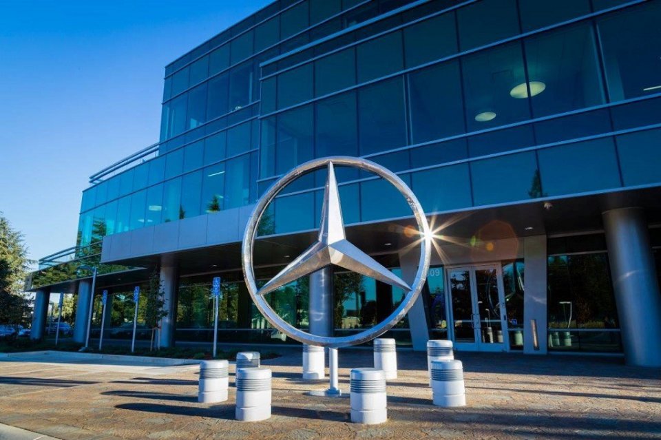 Mercedes-Benz car thakah bodu massalaeh kurimathi vejje