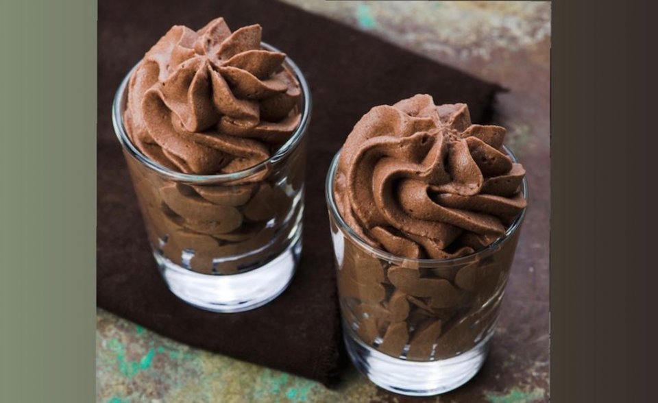 Press Badhige: No-Bake Chocolate mousses