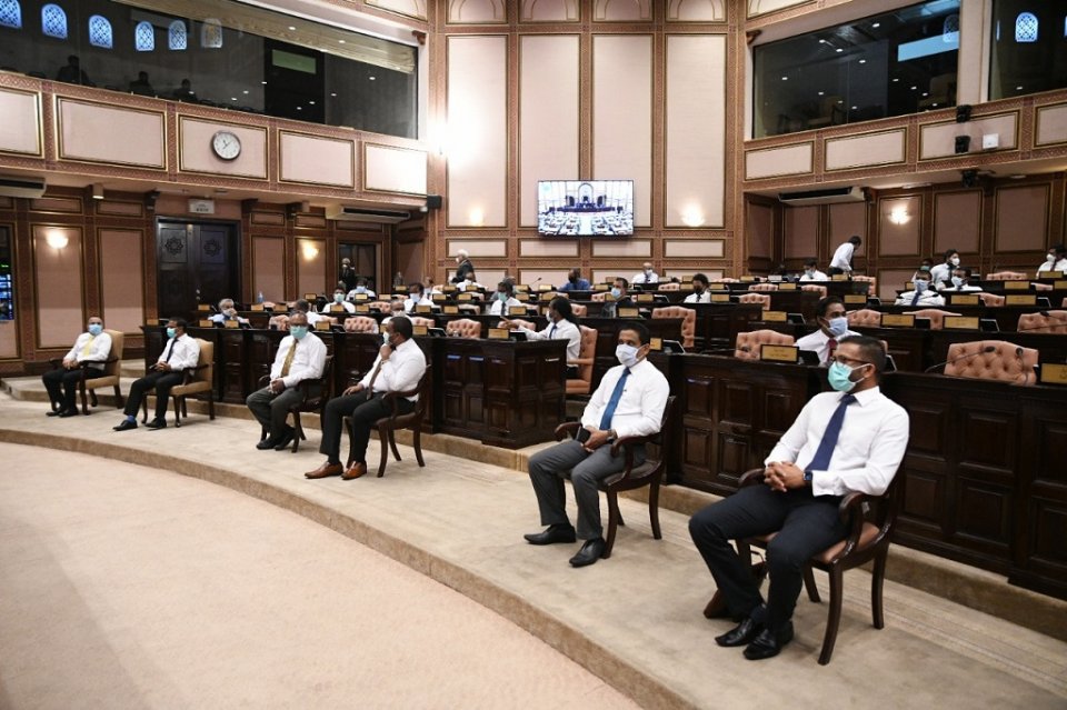 Miadhuge jalsa nimenvaairah mask alhaigen vaahak dhakan farithavaane: Nasheed