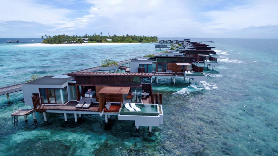 Park Hyatt resort in dhe muvazafaku covid ah positive vejje