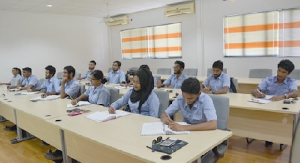 Mudhdhathu hamavi iruves Flying School in IE Plan hushanaalhaa: Higher Education