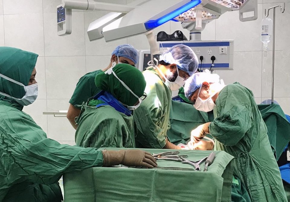 Addu Equatorial Hospital: 1 dhuvastherey maibadhaige 5 operation kohfi