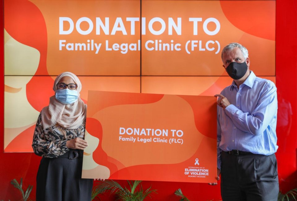 BML donates MVR 50,000 to Family Legal Clinic 