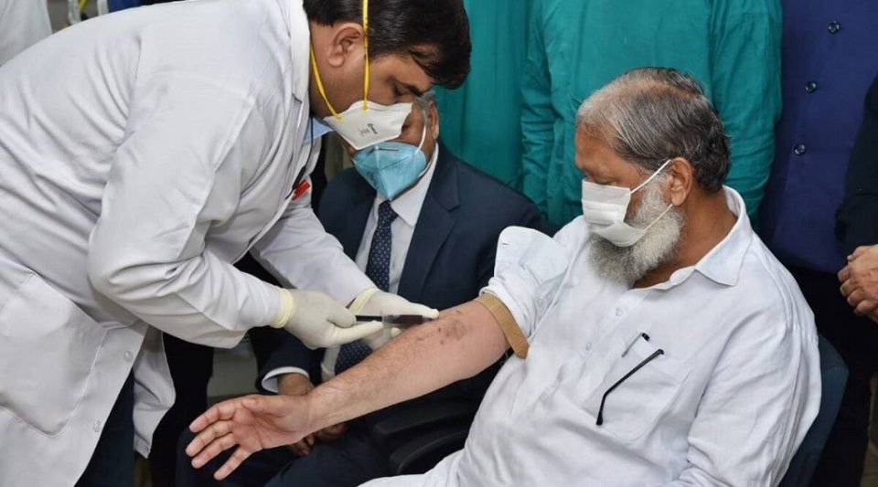 COVID-19: India ge vaccine thajuriba kurevvi BJP ge leader positive vejje