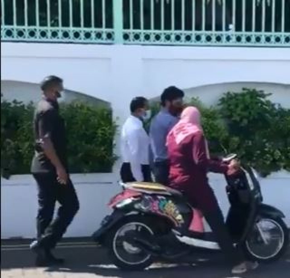 Jinsee goana kuri kamah bune anhenaku Imran aa maguthamthin dhimaa kohffi