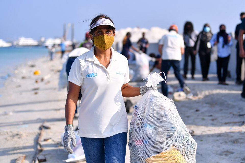 First Lady urges public to leave behind the throwaway culture