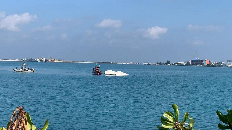 9 meehunnaa eku dhathuru kuramundhiya Manta Air ge seaplan eh vettijje