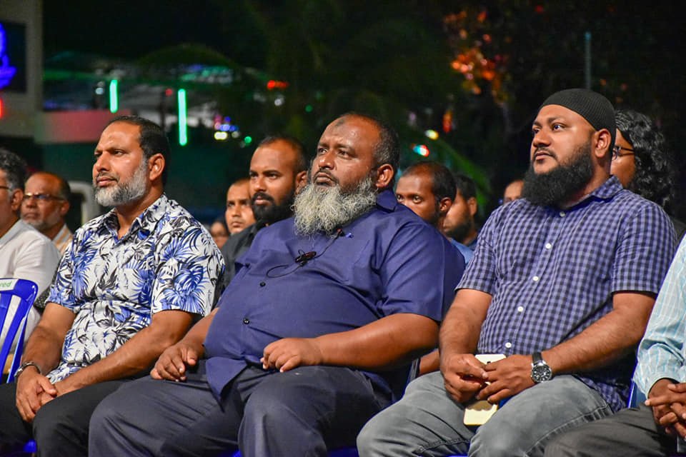 Hisaan husha helhi bill in hiyaalu faalhu kurumuge minivan kamah huras elhey: Adhaalaathu