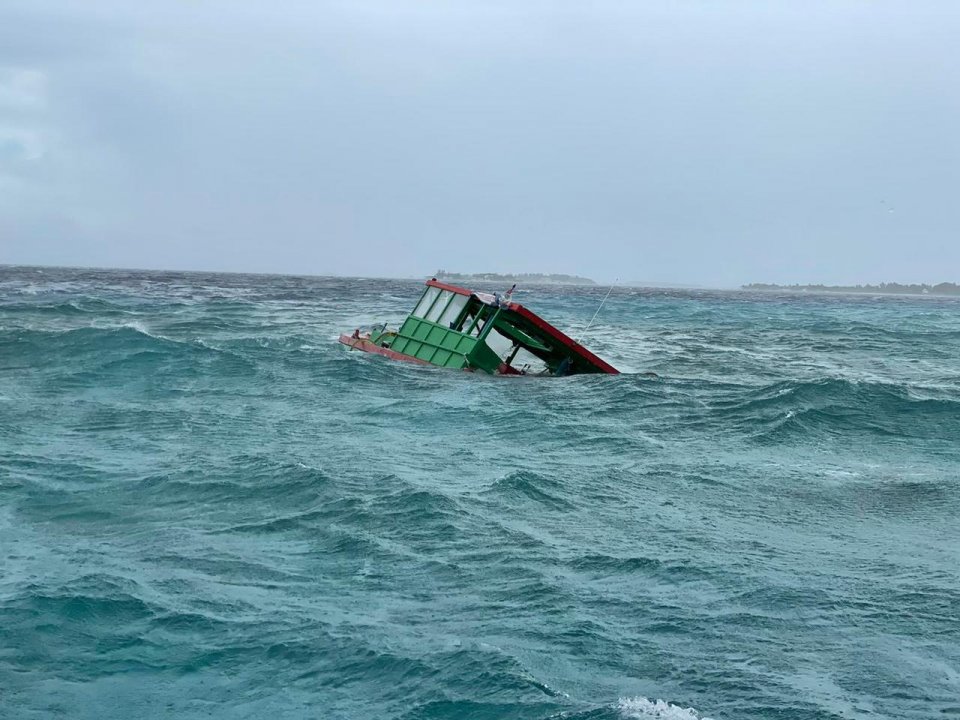 3 meehunaeku dhathuru kuri theyo ufulaa  dhoanyeh adiah gosffi