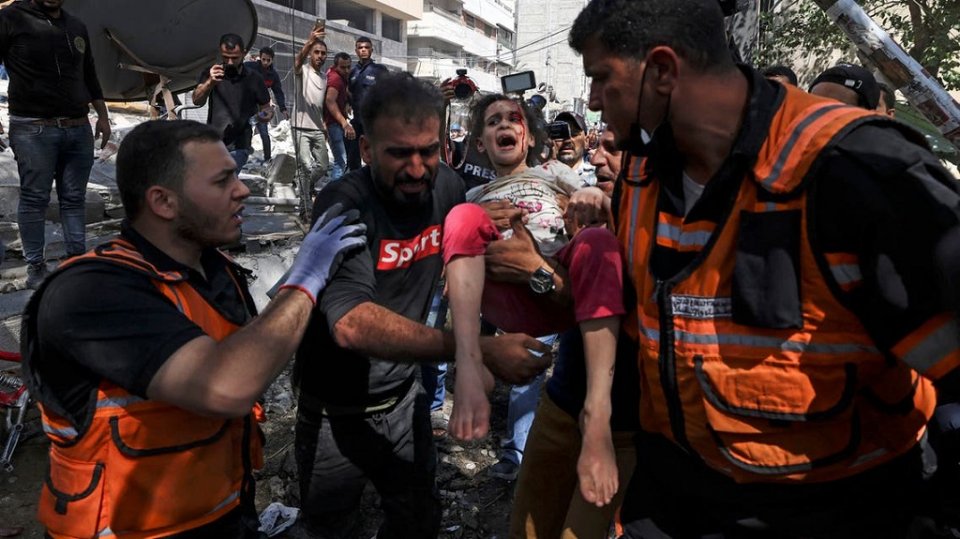 Gaza: Israel ge udhuvaan thakugai gadi aku 3 kudhin zakham kolla!