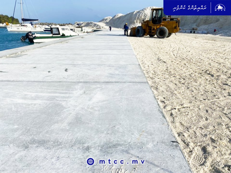 Fulhadhoo bandharuge Pavement hedumuge masakkai fashaifi