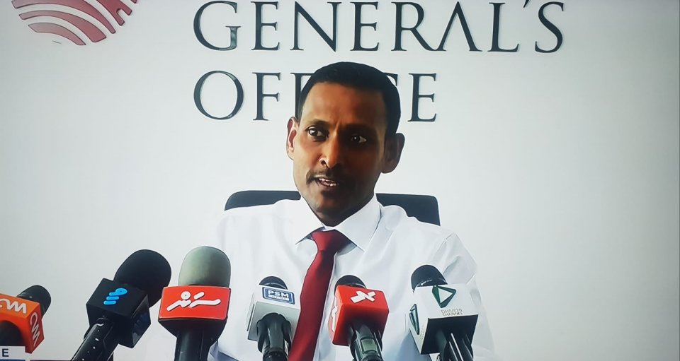 Dhaulathun mioh haa dhuvahu ulhunee Ali Waheed ge cancel passport hifahattan!