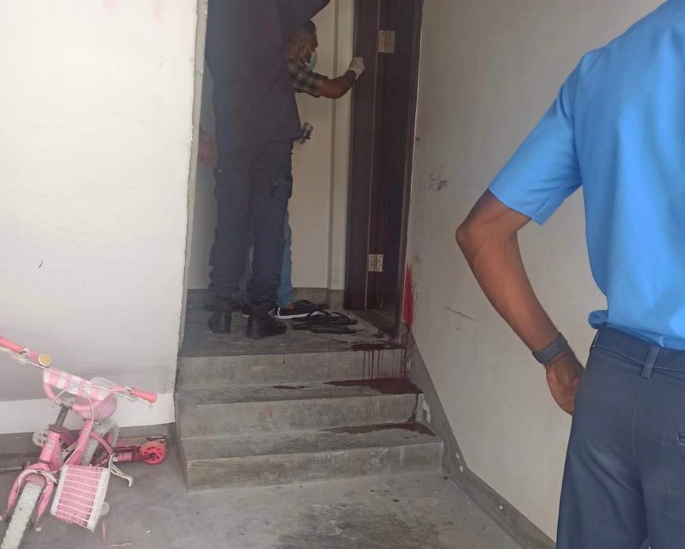 Addu flat eh gai hingi maaraamaaree aa gulhigen meehaku hayyaru kohffi