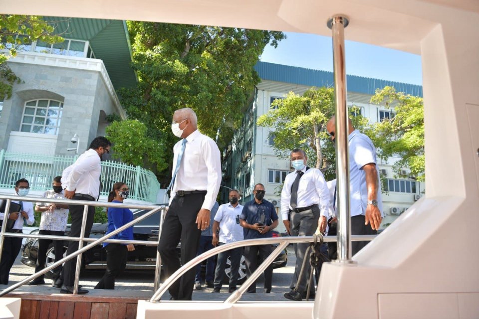 President departs on trip to six islands of Alifu Alifu Atoll