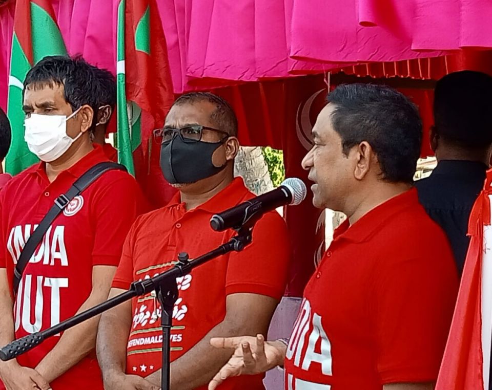Aarashu massalaagai sharee'aiy live kuran Raees Yameen edhivadaigathas Yoosuf Naeem dhekolhu!