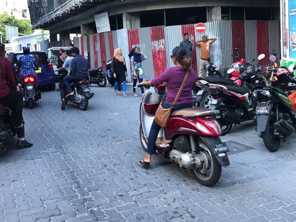 Baarah cycle dhuvanikoh huttuvaigen fuluhakah hamaladhin 3 meehaku 7 dhuvahah bandhukoffi