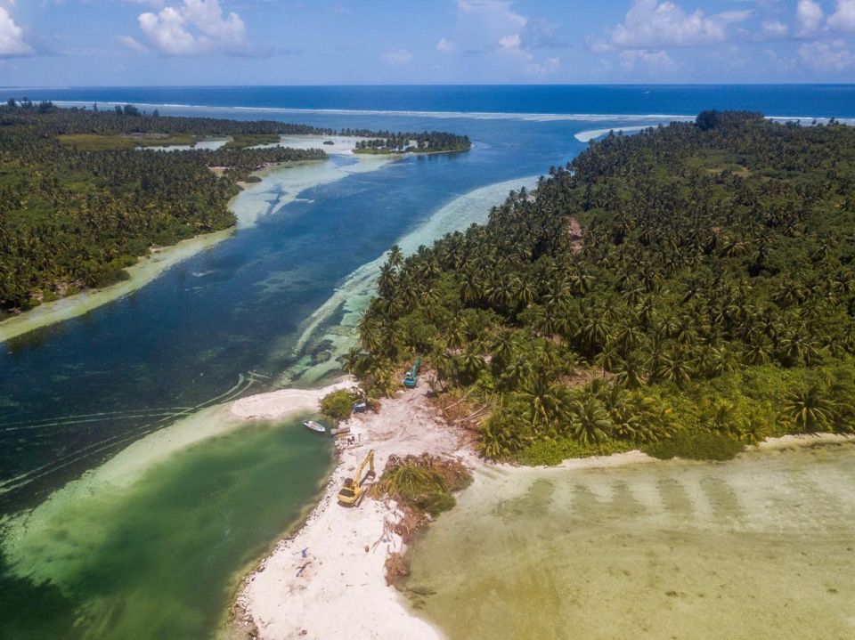 L. Mendhoogai airporteh alhan dhiraasaa kuranee