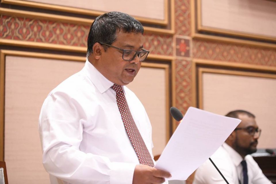 Majlis ge masakkathah Dr Hussain huras alhaakamah Nasheed bunefi