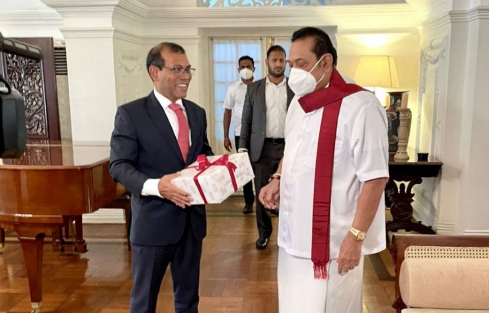 Parliament denies report of the Speaker striking a deal for former Lankan PM