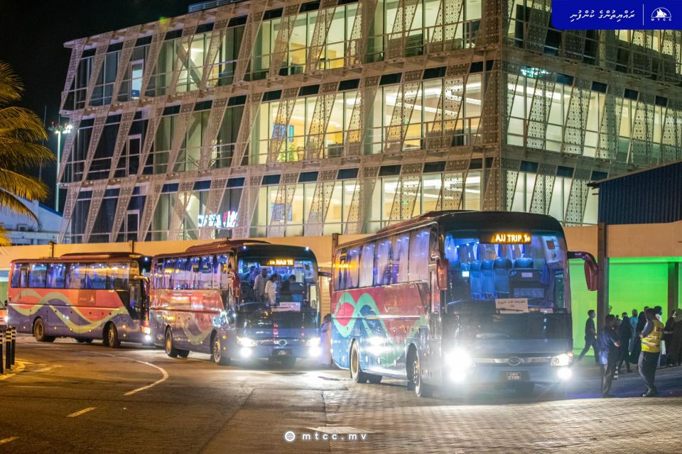 Konme 30 minutakun Hulhumale phase 2 in airport ah bus dhathureh!