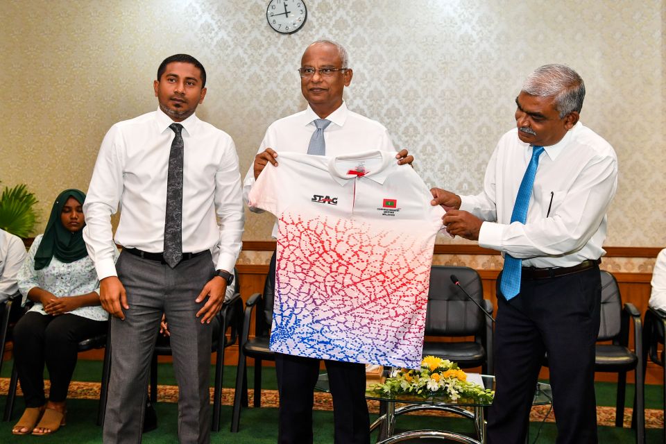 Raees Solih,  athletunah: Raajje ah reethi nan hoadhaidhee