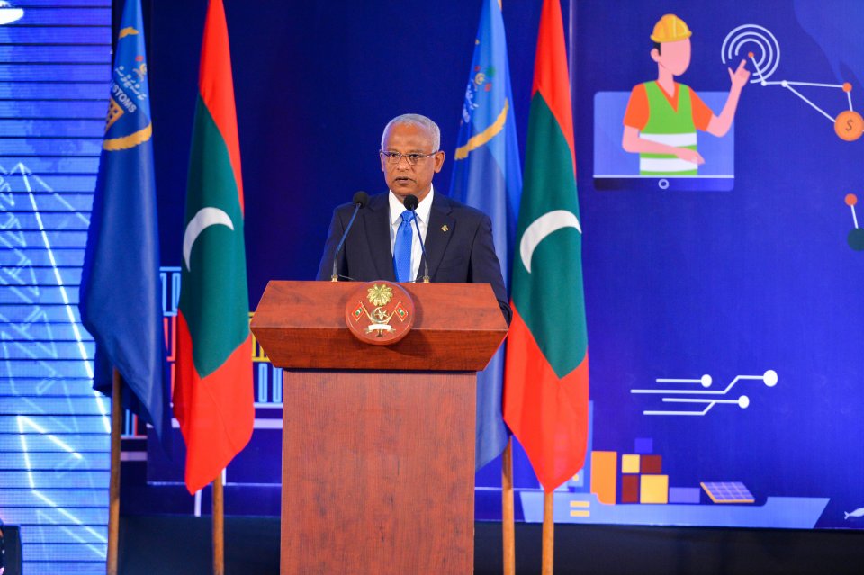 President promises to makes Maldives Customs Services more efficient