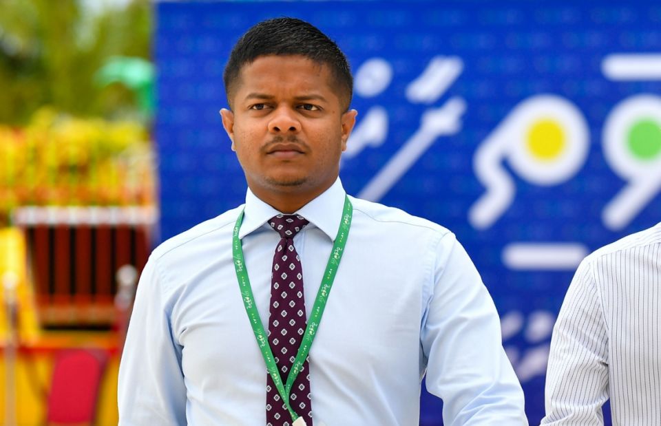 Raees Office ge Communication department ge head akah Hisaan