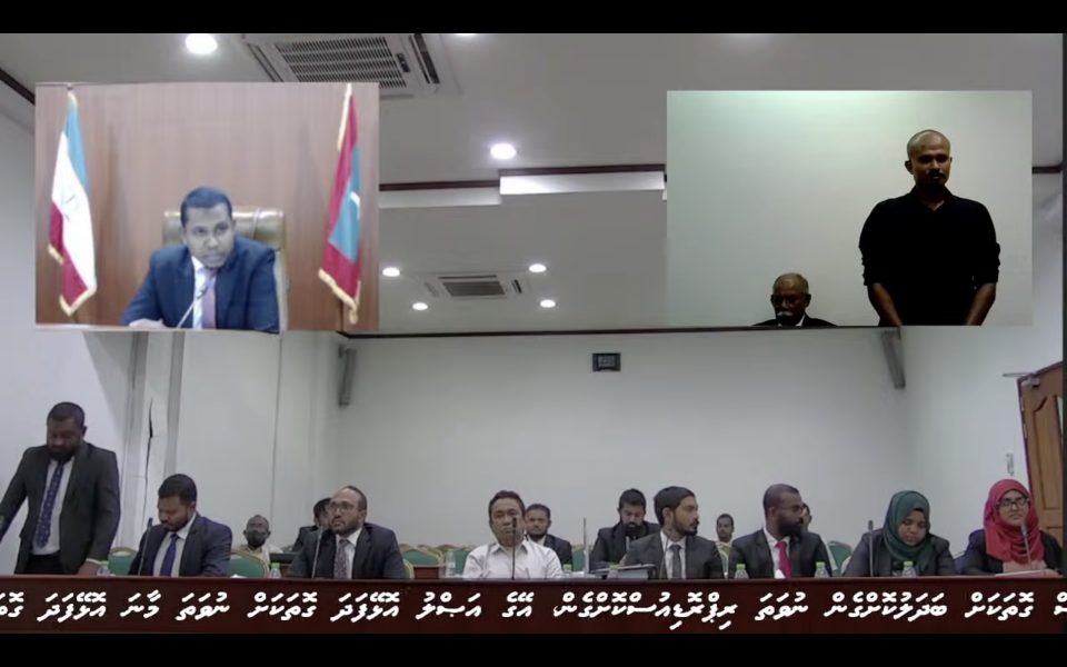Adheeb ge engumah Yameen aa 1 million rufiyaa havaalukurin: Oittey