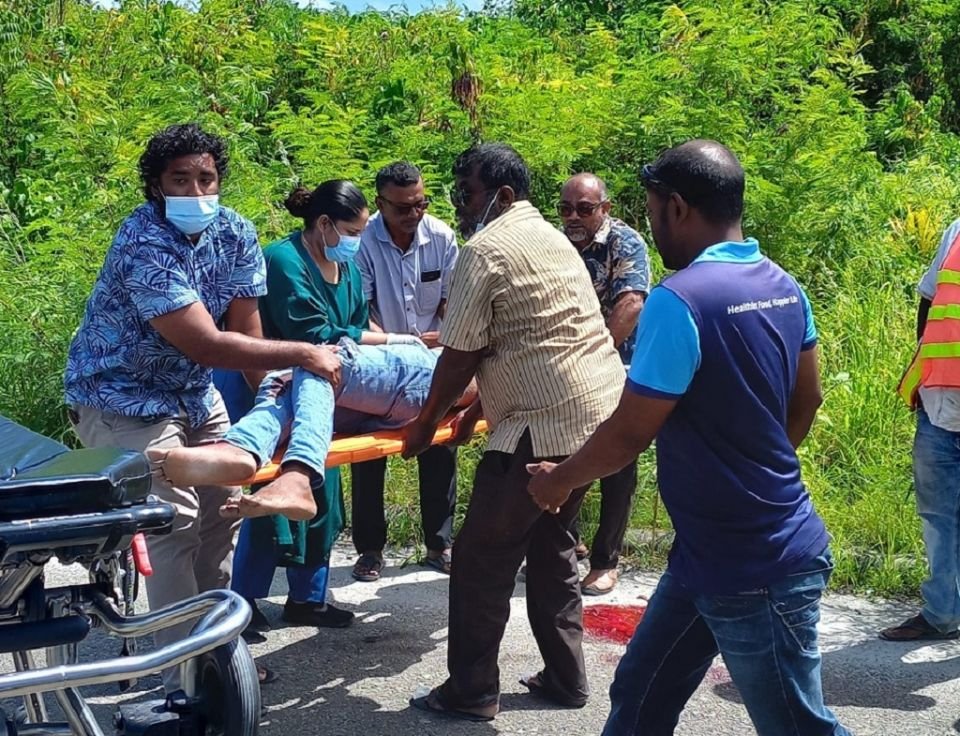Lorry hits a pedestrian in Addu City, victim in serious condition 
