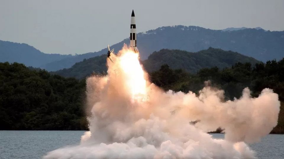 Gaiygaathugai missle test kuranee nuclear test akah thayyaruvaan: North Korea