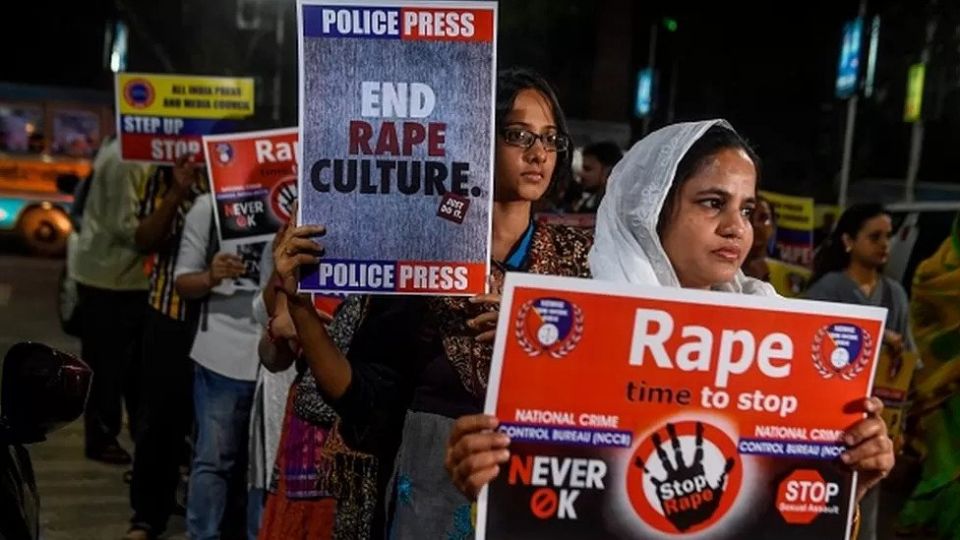 Rape case eh gai maran hukum kuri 3 meehaku India gai dhookollaifi