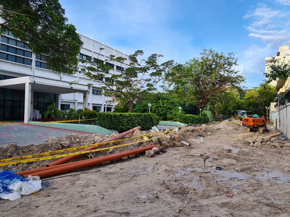 Ameenee Magu hedhumah Kalaafaanu School in feshigen Dharubaaruge ah bandhu