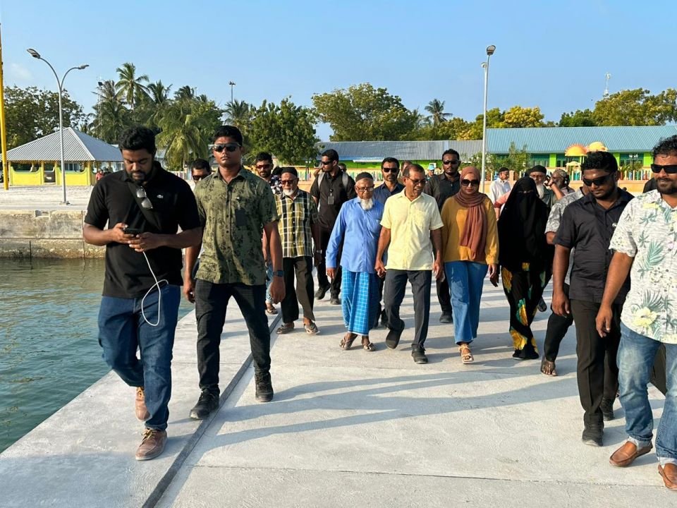 Nasheed ah thaaeedhu kuraa meehunnah inzaaru dhey kamuge thuhumathu!