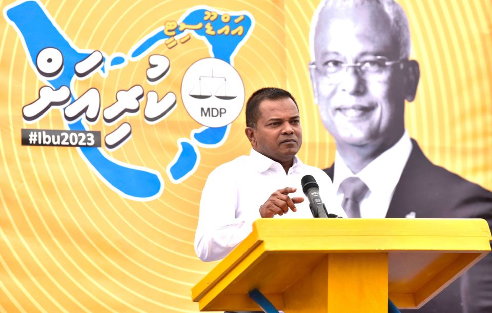 Nasheed party ah 3000 hamavaanee kiriyaa kamah dheyhavaa meyrumakun Nizar vaahaka dhahkavaifi