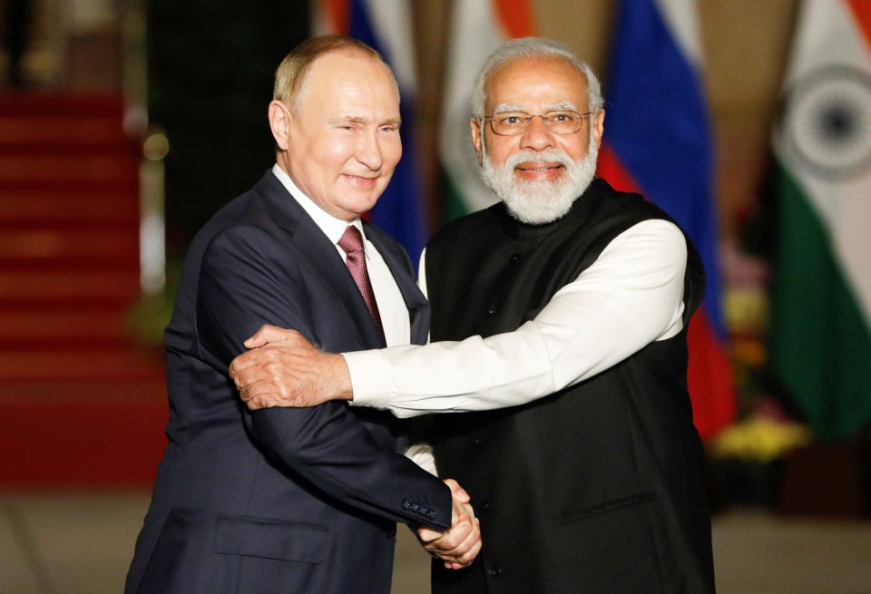 India aai Russiage gulhumah 30 aharu, zamaanee bae hathiyaru ufahdhanee India gai