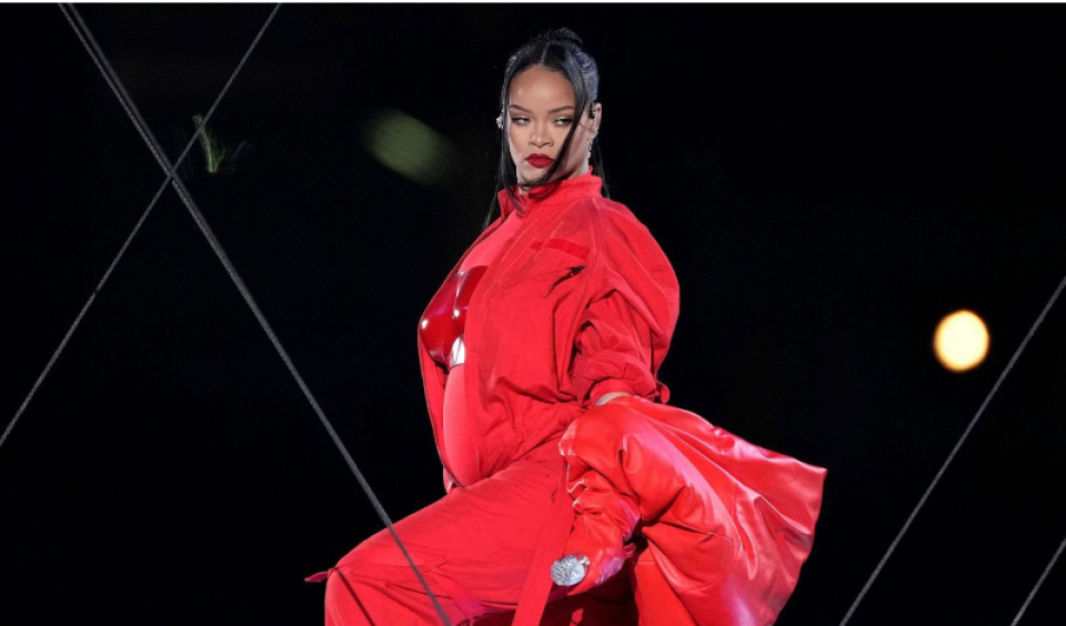 Spotify ge record eh Rihanna muguraalafi
