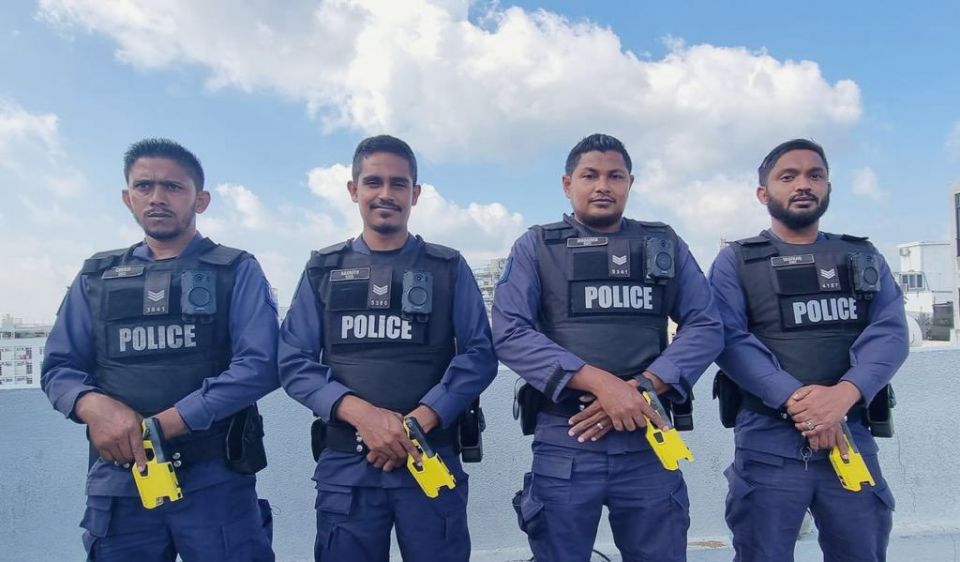 Fuluhun Taser gun beynun kuran fashaifi