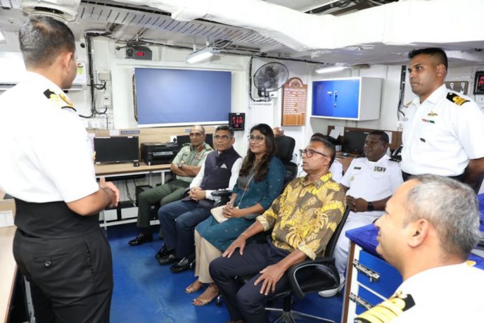 Hydrographic surveyge sababun kuriah oiy thanagai udhaige sahha andhaazaa thah kureveyne: MNDF