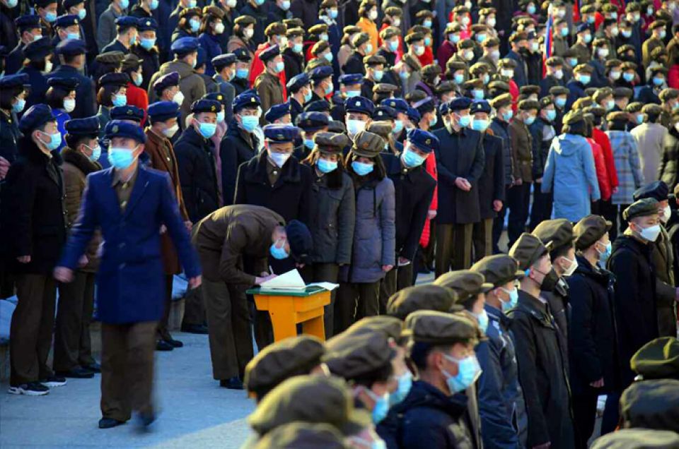 Dhusmanun balikuran North Korea ge 800,000 zuvaanun askaree hidhumathah