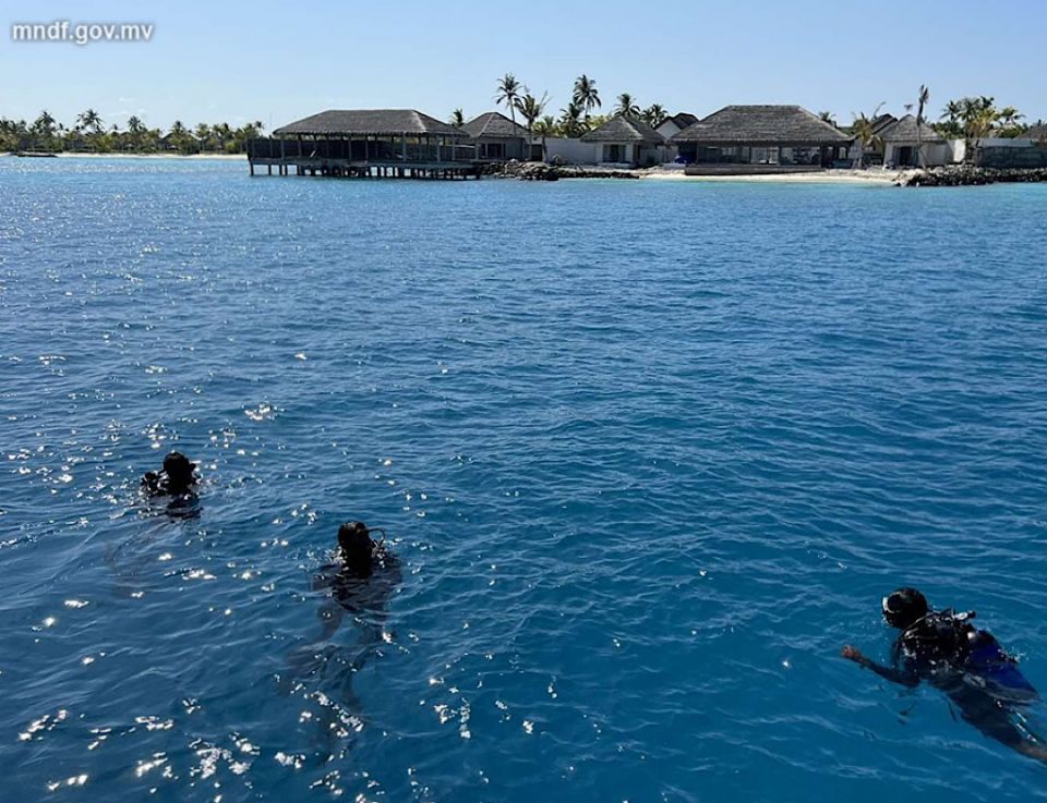 Snorkeling ah dhiya fathuru veriaku gelligen MNDF in harakaihtheri vaan fashaiފި